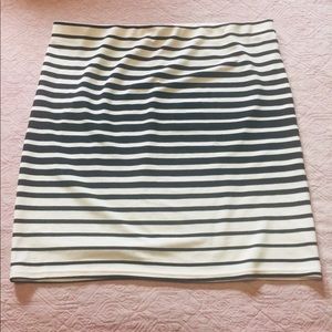 Forever 21 black and white striped pencil skirt